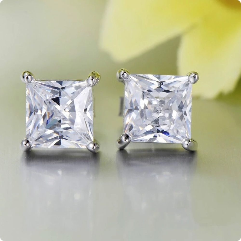 5⭐️RATED ✅ Earrings Imitated crystal - Picture 5 of 6